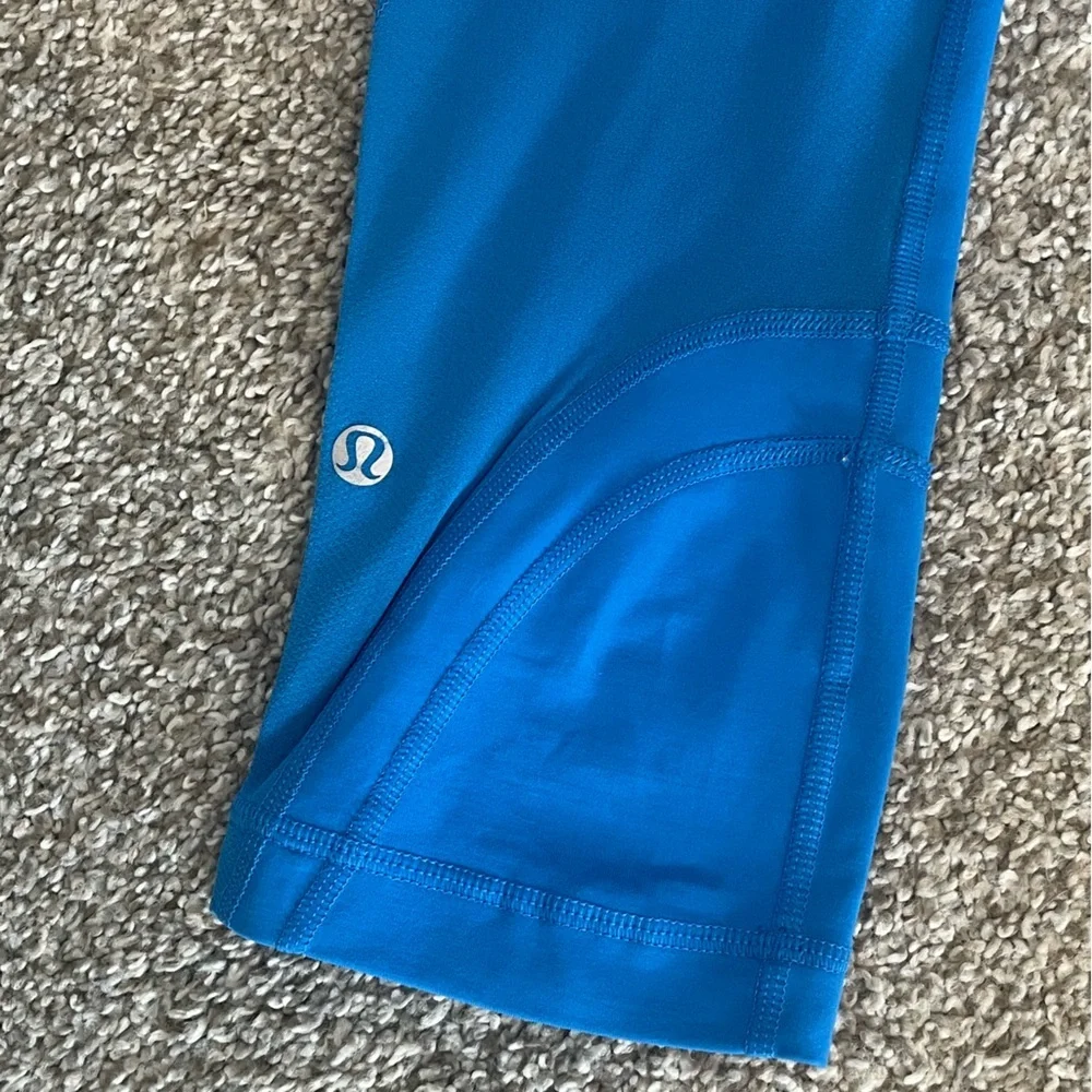 lululemon athletica Bright Blue Capri Leggings Set of 2 Sz 6 EUC - Picture 8 of 8